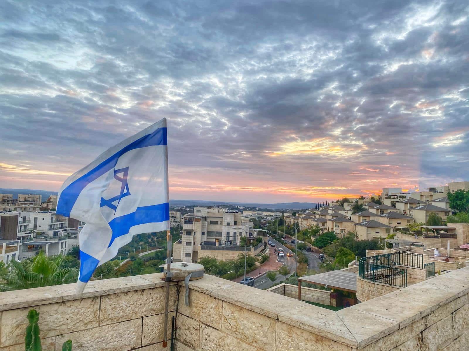 Home in Israel — Five good reasons to buy your home in Israel.