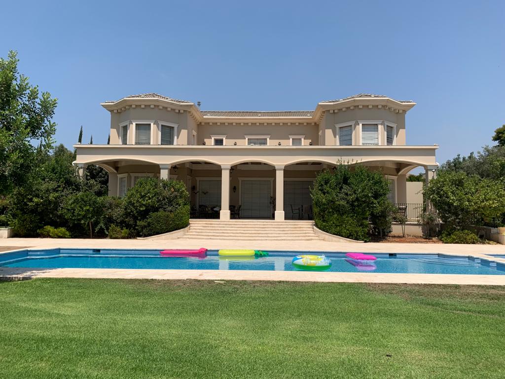 Swimming pool and garden home