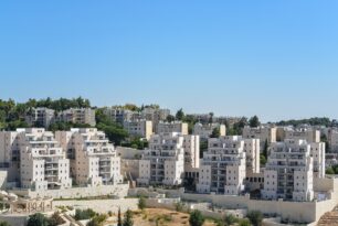 homes in israel